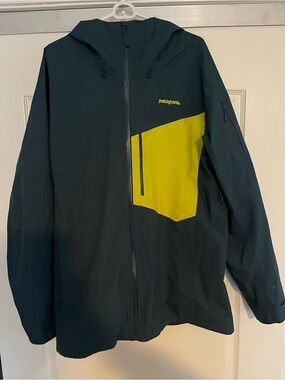 Patagonia Men's Hooded Shell Jacket in Teal with Lime Chest Pocket